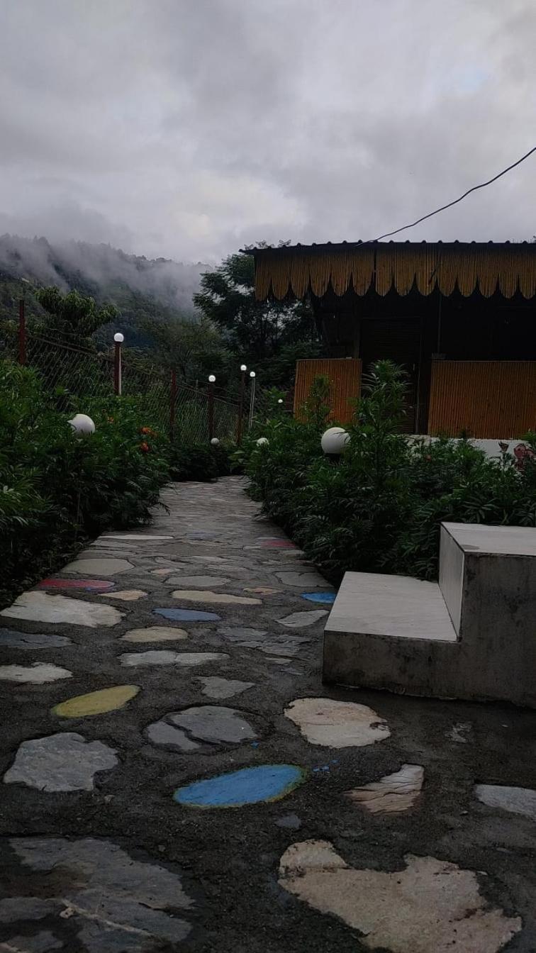 Krishna Kutir, Talla Ramgarh By The Meditating Society エクステリア 写真